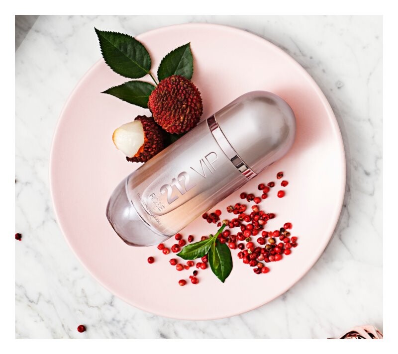 Carolina Herrera 212 VIP Rose: Аромат для особенных моментов — фото 4