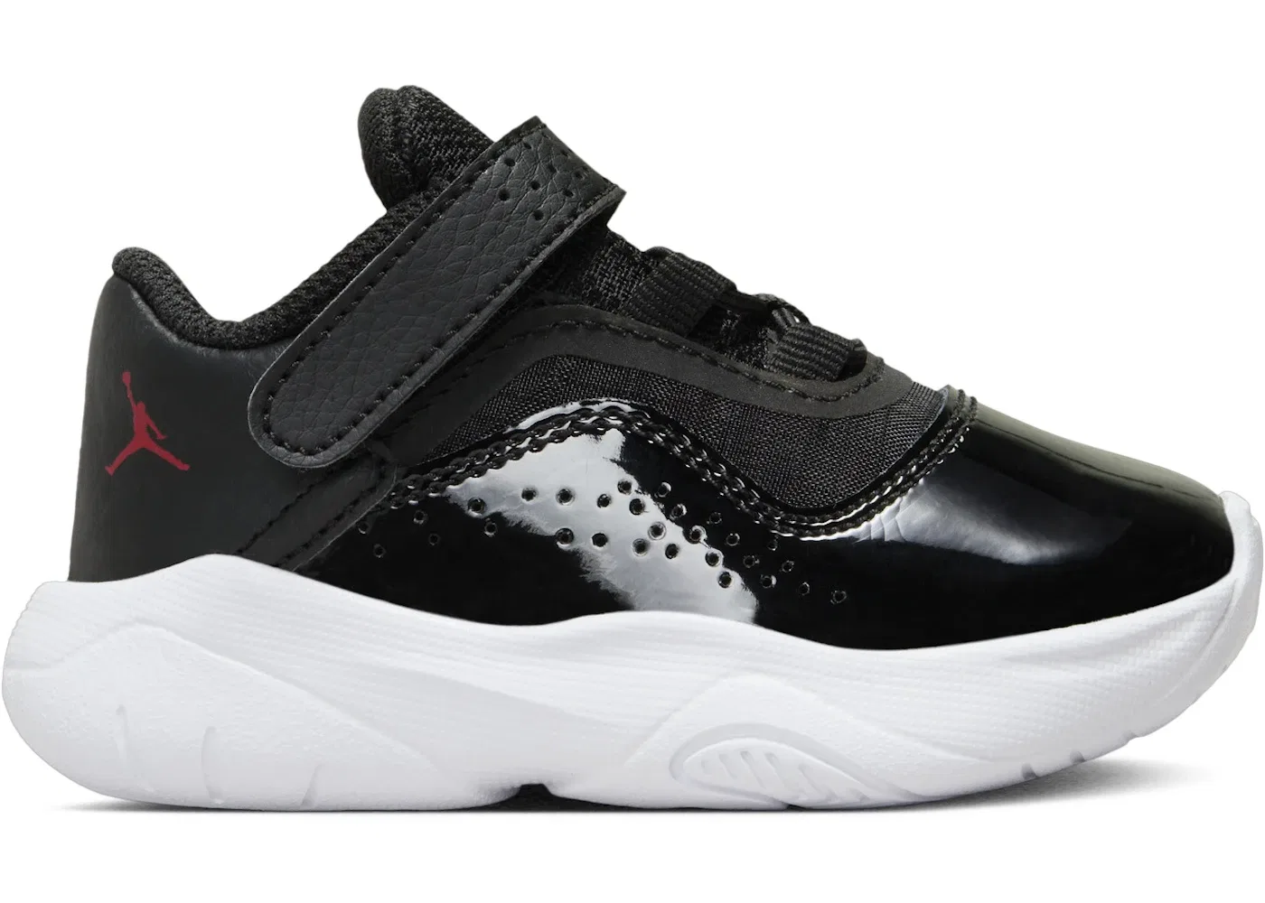 Детские кроссовки Lifestyle Jordan 11 CMFT Low Jordan, Black/White/Varsity Red