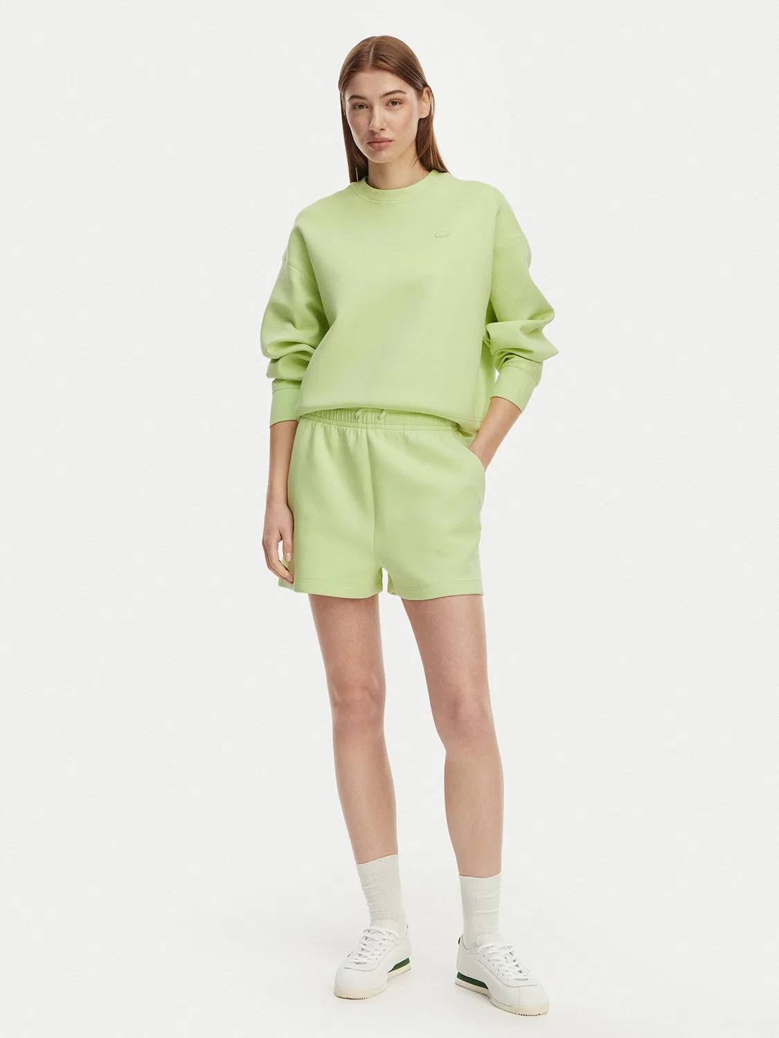 Женские спортивные шорты стандартного кроя Lacoste, светло-зеленый — фото 2