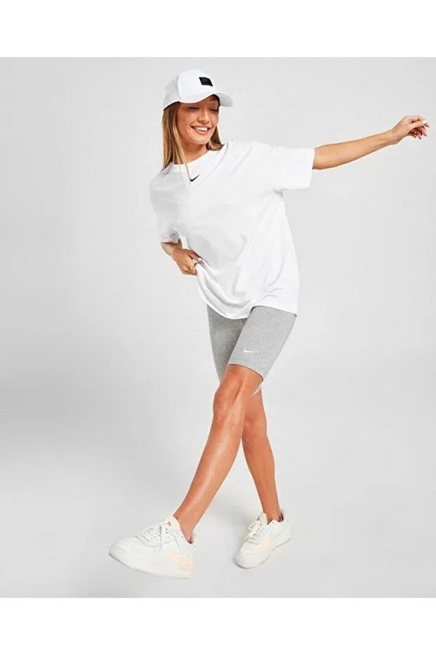 Женская футболка с вышивкой Sportswear Essential Short-Sleeve T-Shirt Nike, White — фото 3