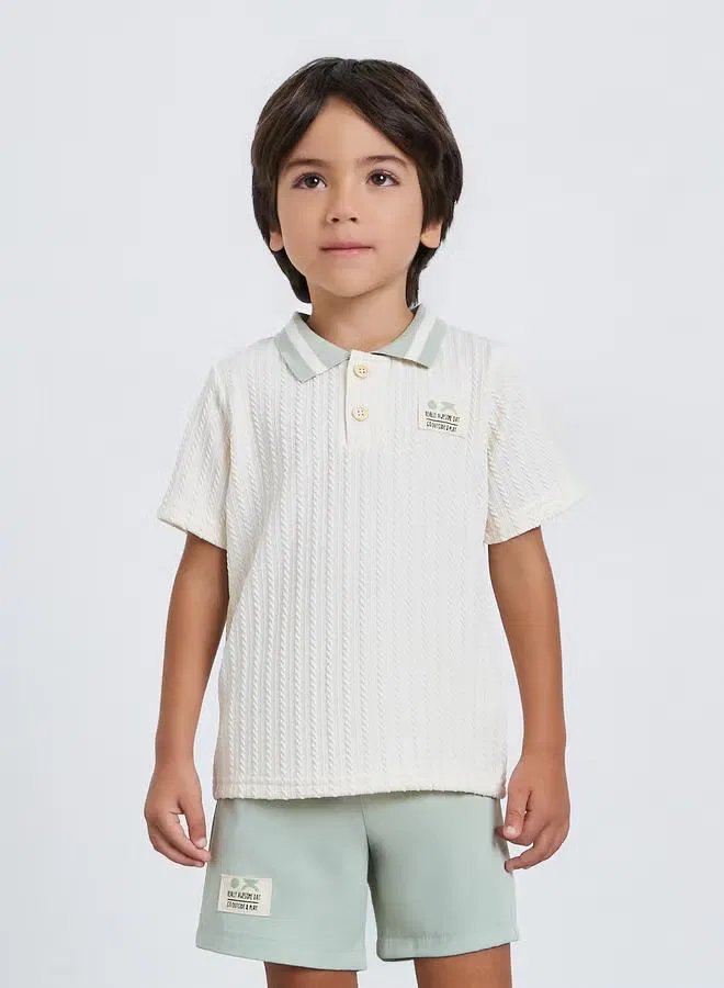 Комплект футболка поло и шорты Boys textured polo t-shirt and woven shorts set Styli, зеленый — фото 2