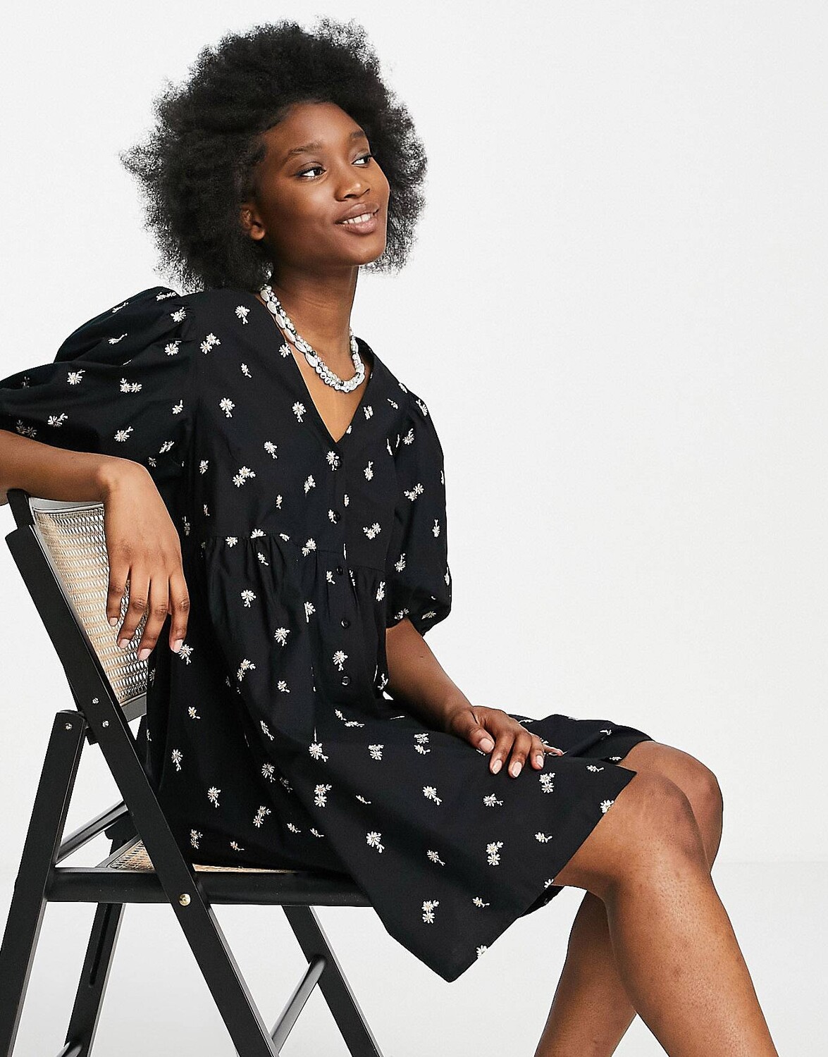 

Черное платье свободного кроя с вышивкой Miss Selfridge, Черный, Черное платье свободного кроя с вышивкой Miss Selfridge