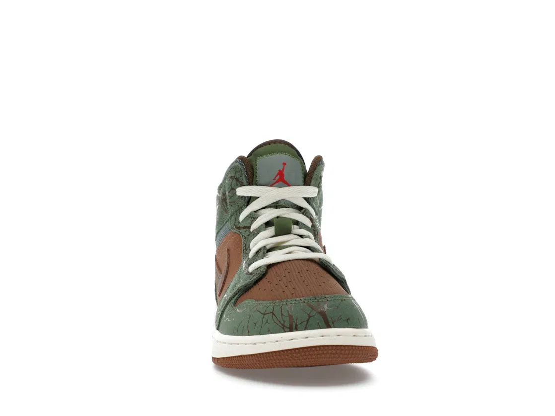Детские кроссовки Lifestyle с принтом Jordan 1 Mid Treeline Jordan, Archaeo Brown/Treeline/Coconut Milk/Light Olive — фото 2