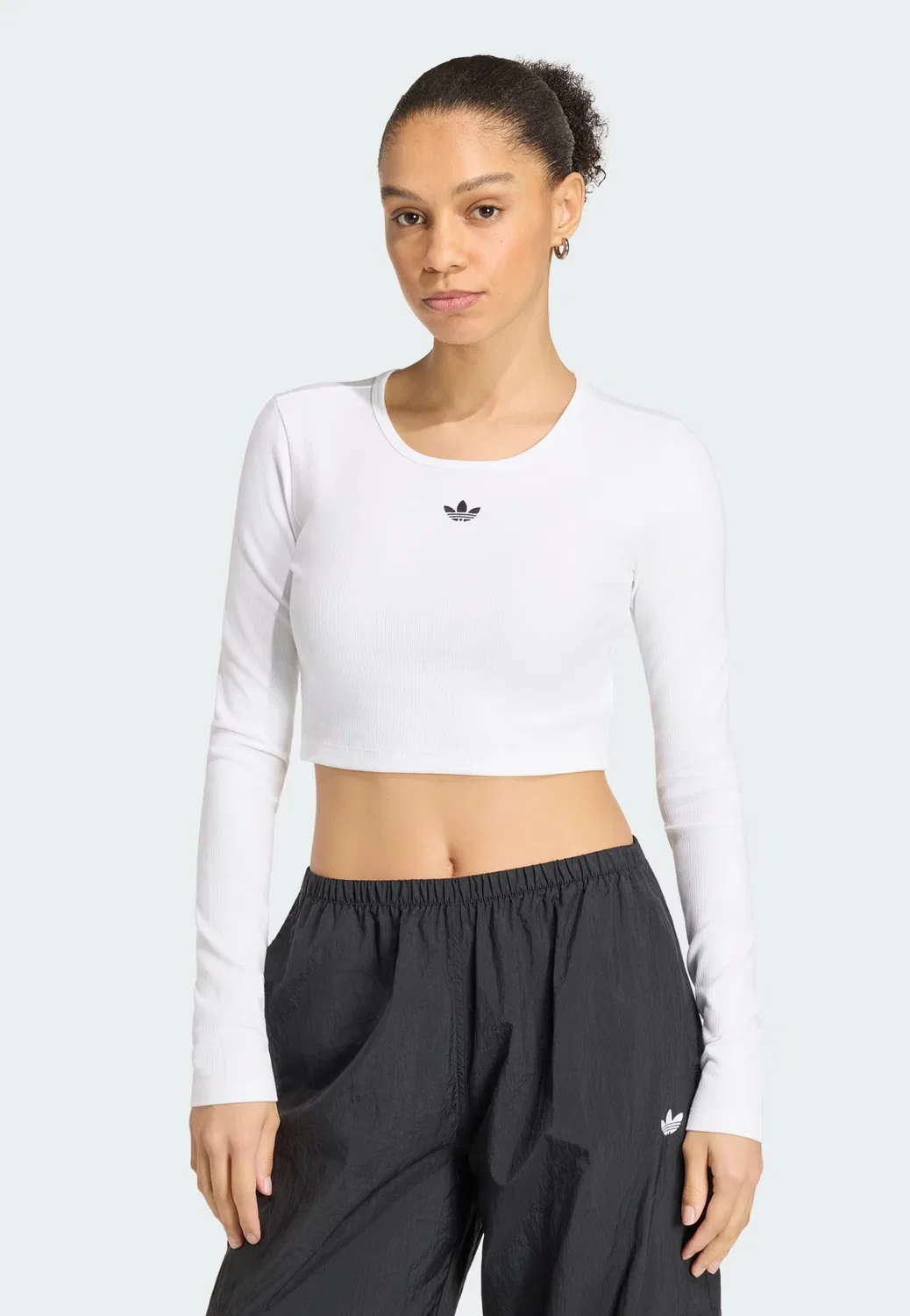 Футболка Adidas Originals Essentials белого цвета — фото 2