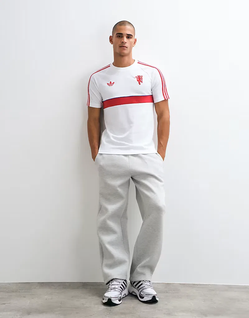 Футболка Adidas performance Manchester United Originals, белый — фото 2