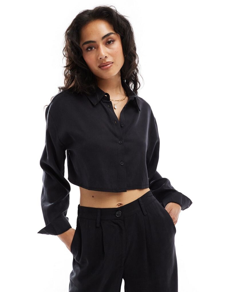 

Черная укороченная рубашка ASOS DESIGN — часть комплекта