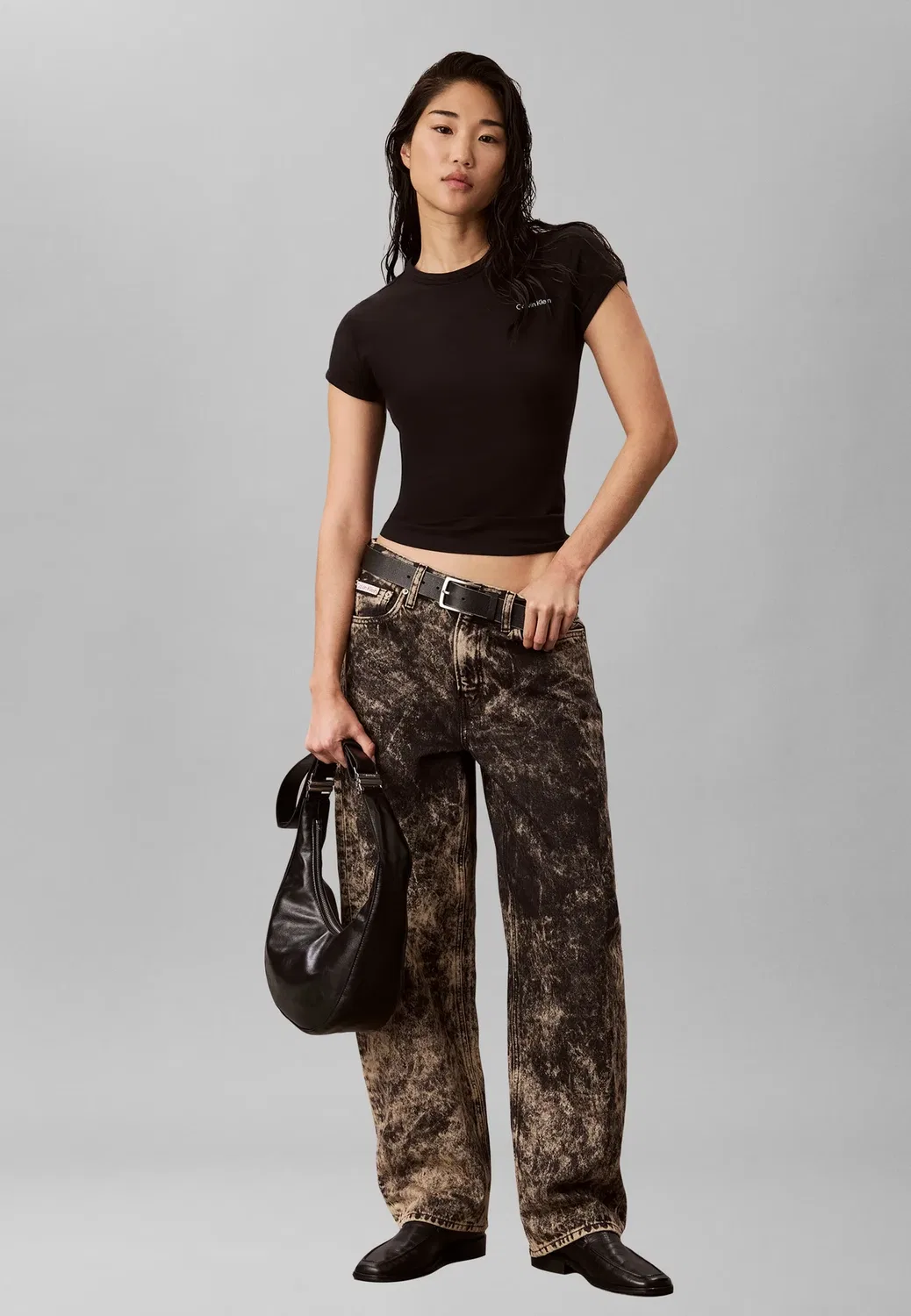 Облегающая женская футболка с логотипом - базовая футболка Calvin Klein, Black — фото 2