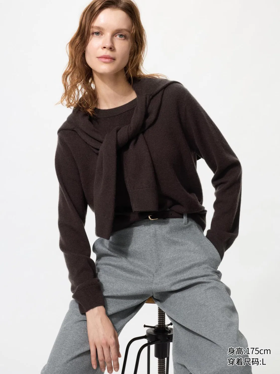 Свитер кашемировый с длинным рукавом с круглым вырезом Uniqlo, коричнево-черный