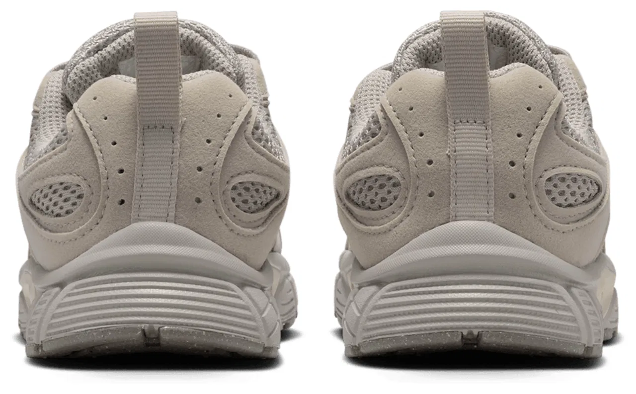 Детские кроссовки для мальчиков с дышащей сеткой Nike V5 RNR Suede, Pencil Point/Moon Particle/Light Orewood Brown — фото 3
