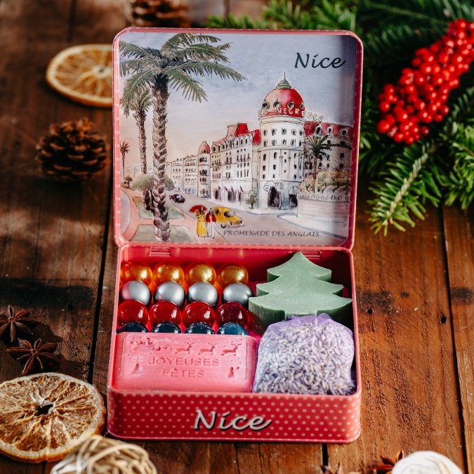 Набор для релаксации в ванной из 20 продуктов - Christmas Tree Spa Deluxe Prezentek — фото 2