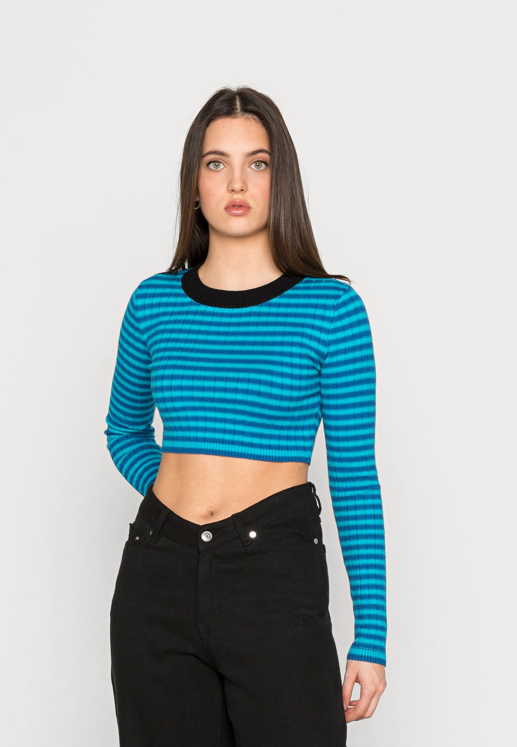

Джемпер LONG SLEEVE TOP WITH HIGH ROUND NECK Glamorous, синий