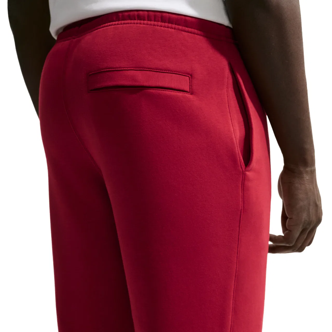 Мужские спортивные брюки из хлопка с полиэстером Nike Club Joggers, Tough Red/White — фото 2