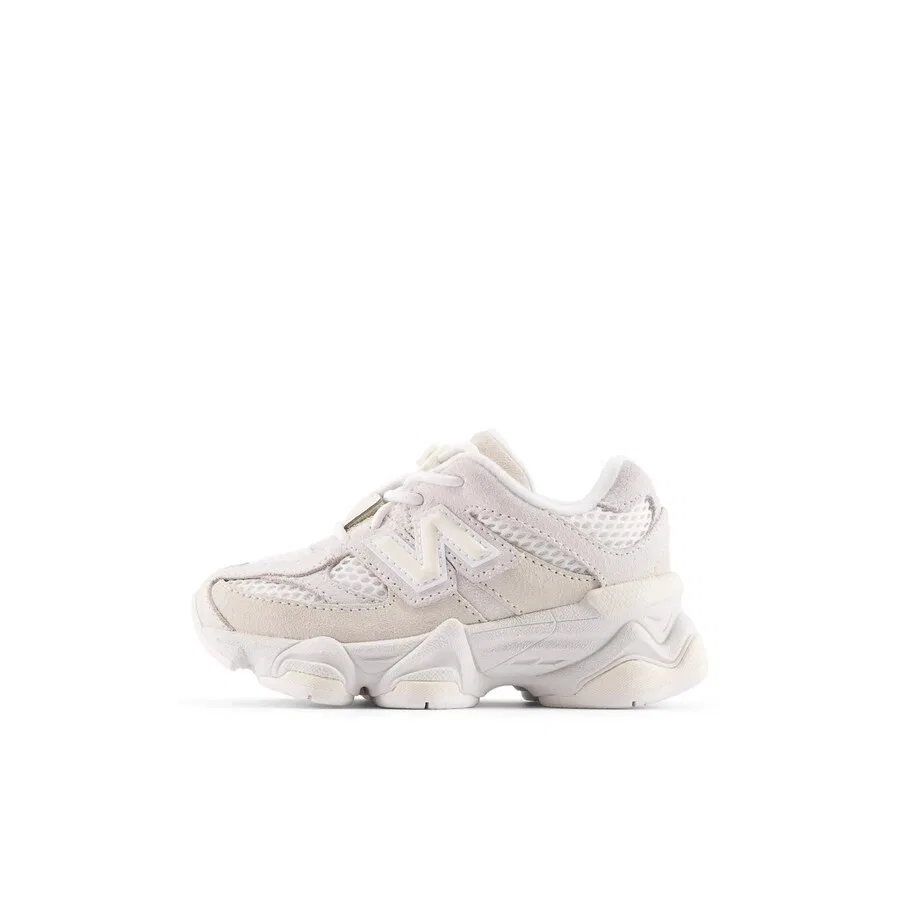 Кроссовки New Balance '9060' белого цвета