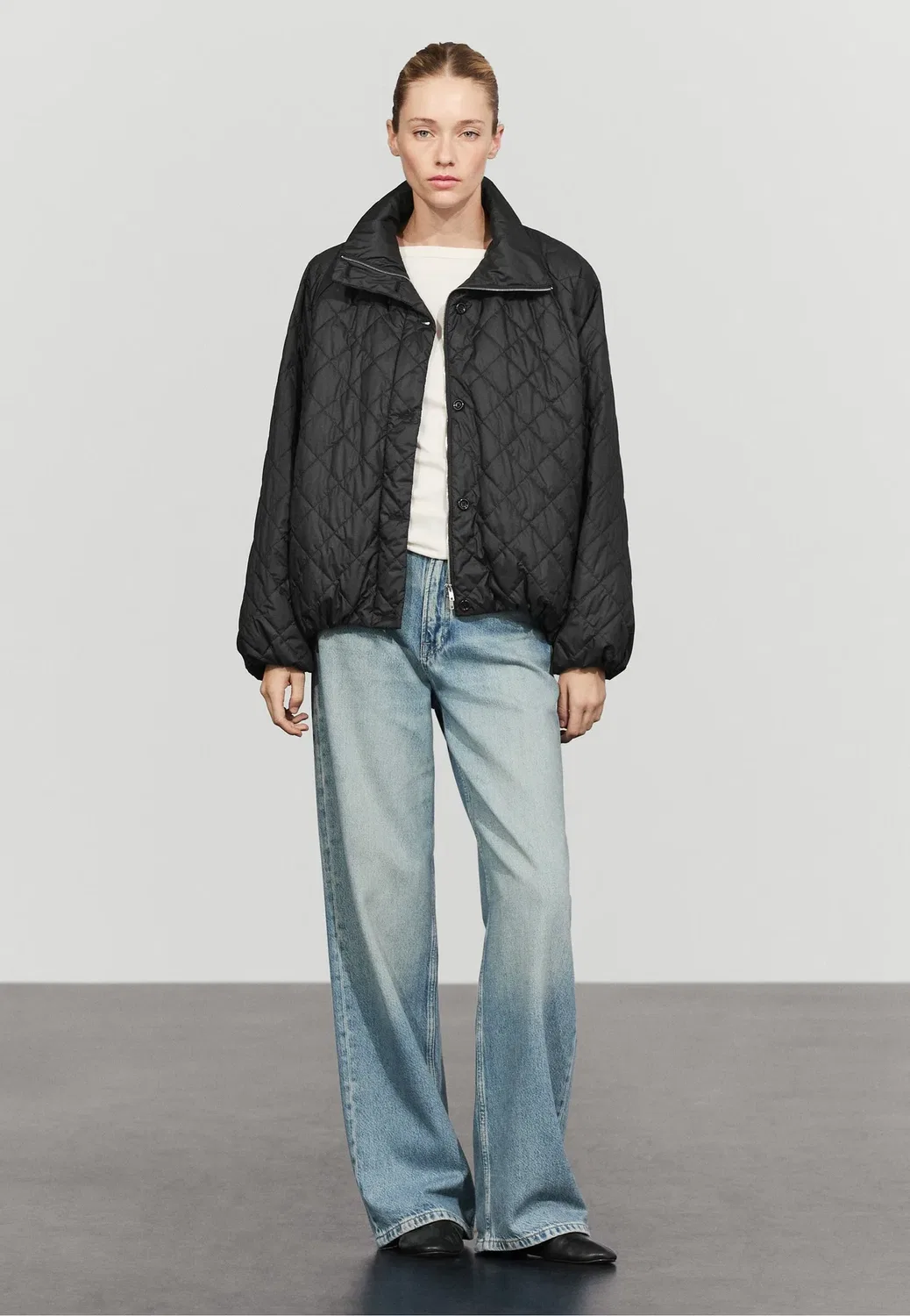Стеганая куртка-бомбер с высоким воротником - легкая куртка Massimo Dutti, Black
