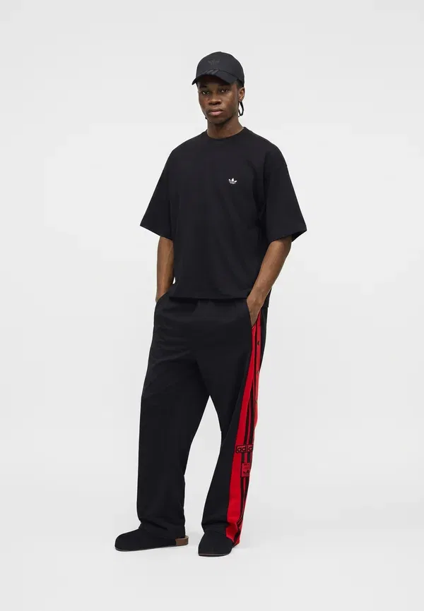 Футболка унисекс - простая футболка Adidas Originals, черный — фото 2