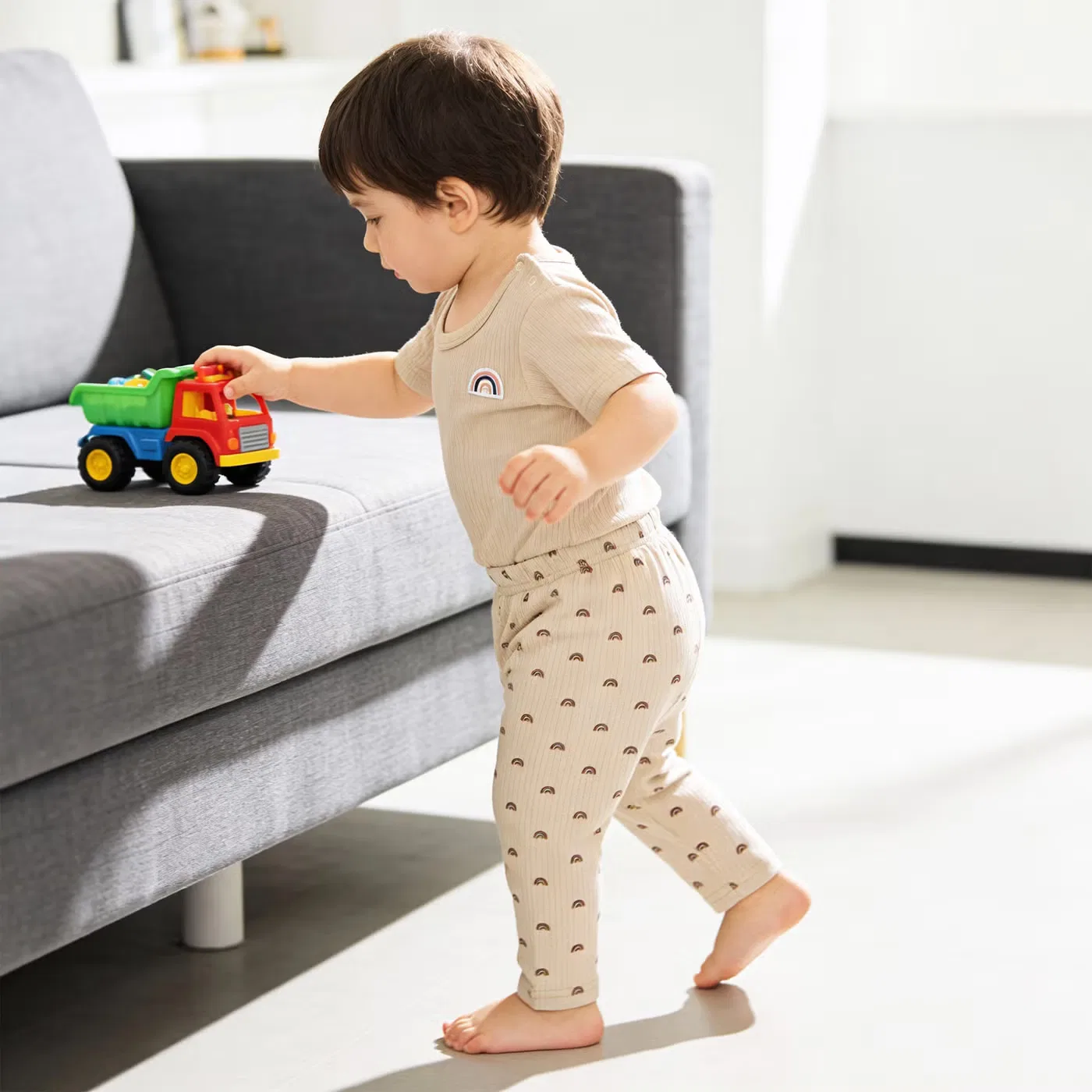 Комплект боди-комбинезона и пижамы с принтом из рубчатого хлопка Babies Basic, бежевый — фото 3