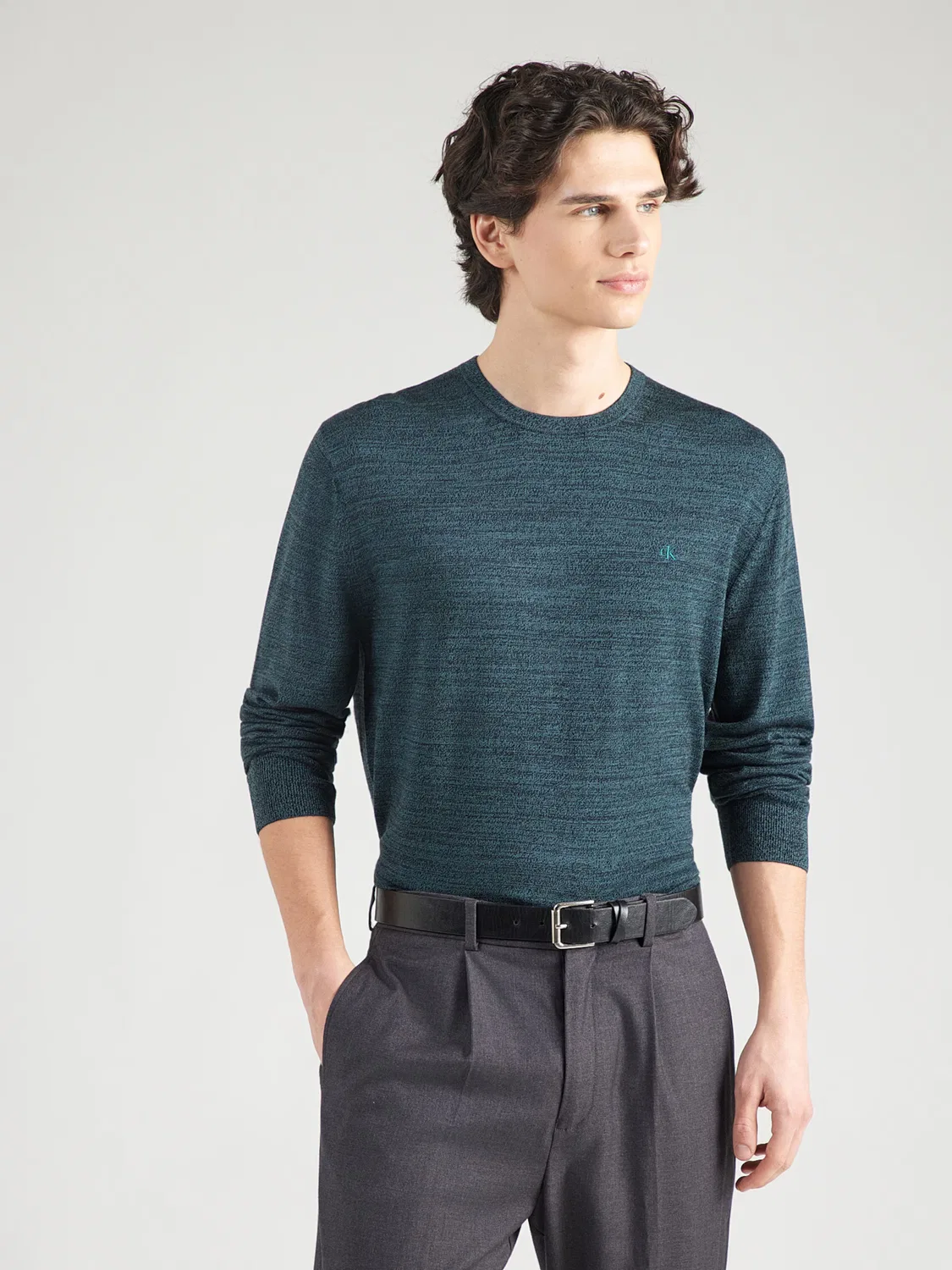 Свитер Calvin Klein Regular в цвете Бетон — фото 2