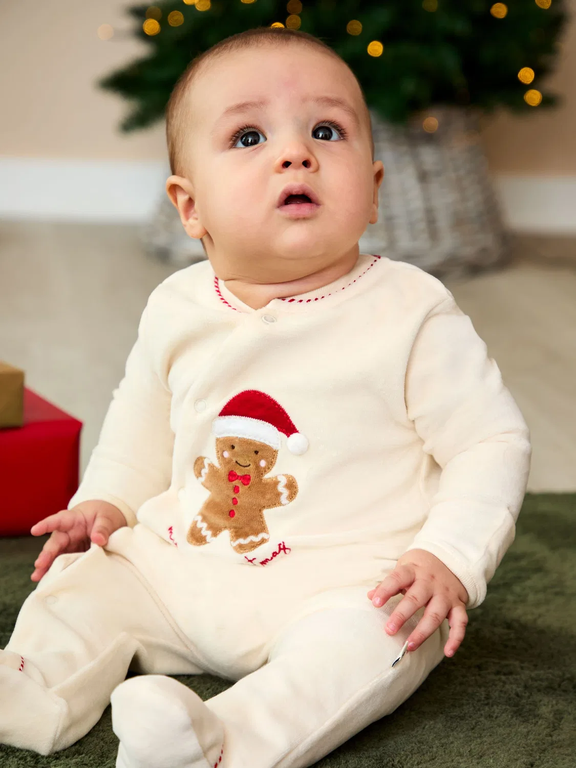Комбинезон с аппликацией пряничного человечка Jojo Maman Bébé, экрю — фото 2