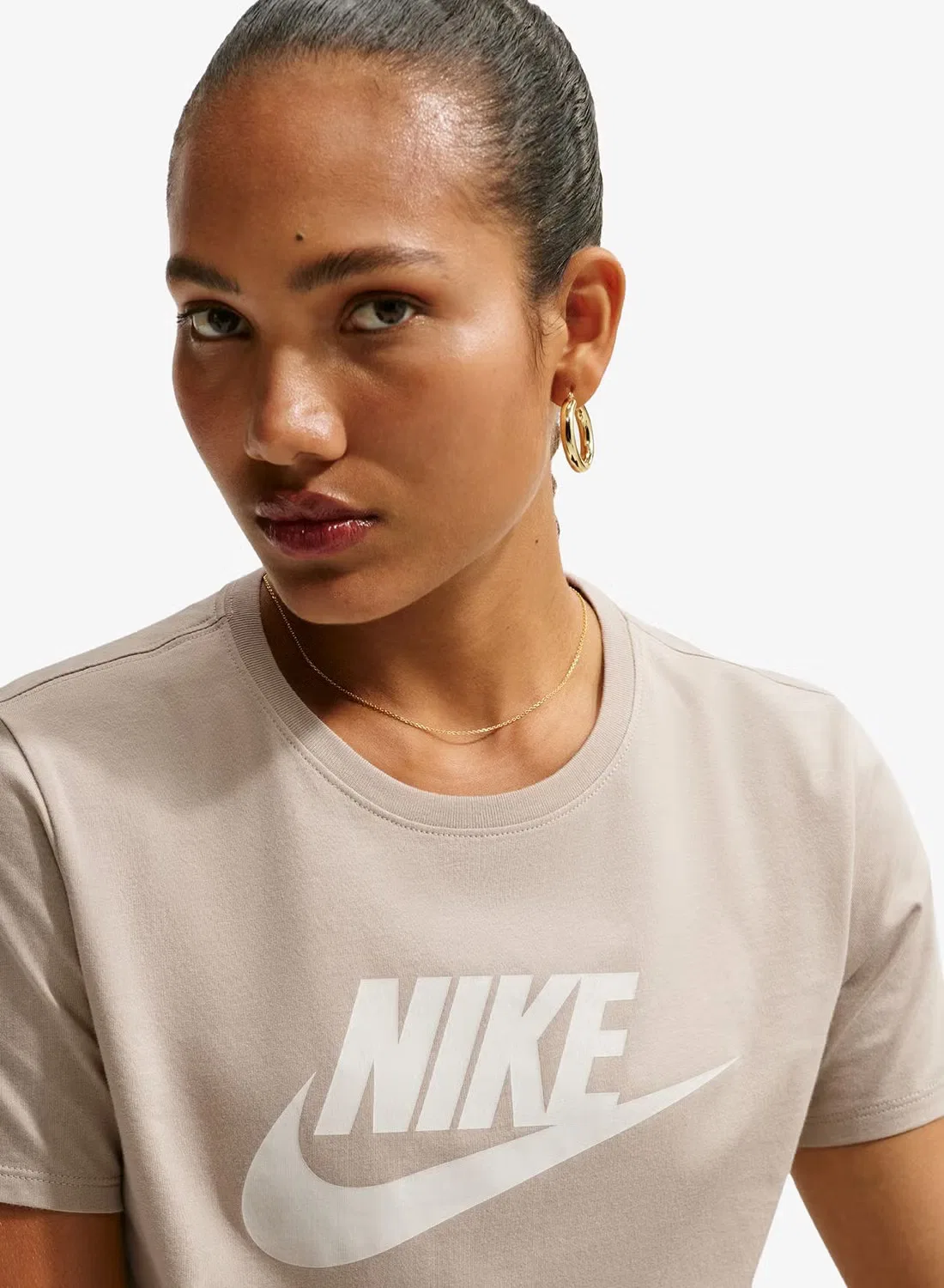 Футболка с принтом Nike NSW Club Icon, кремовый — фото 4