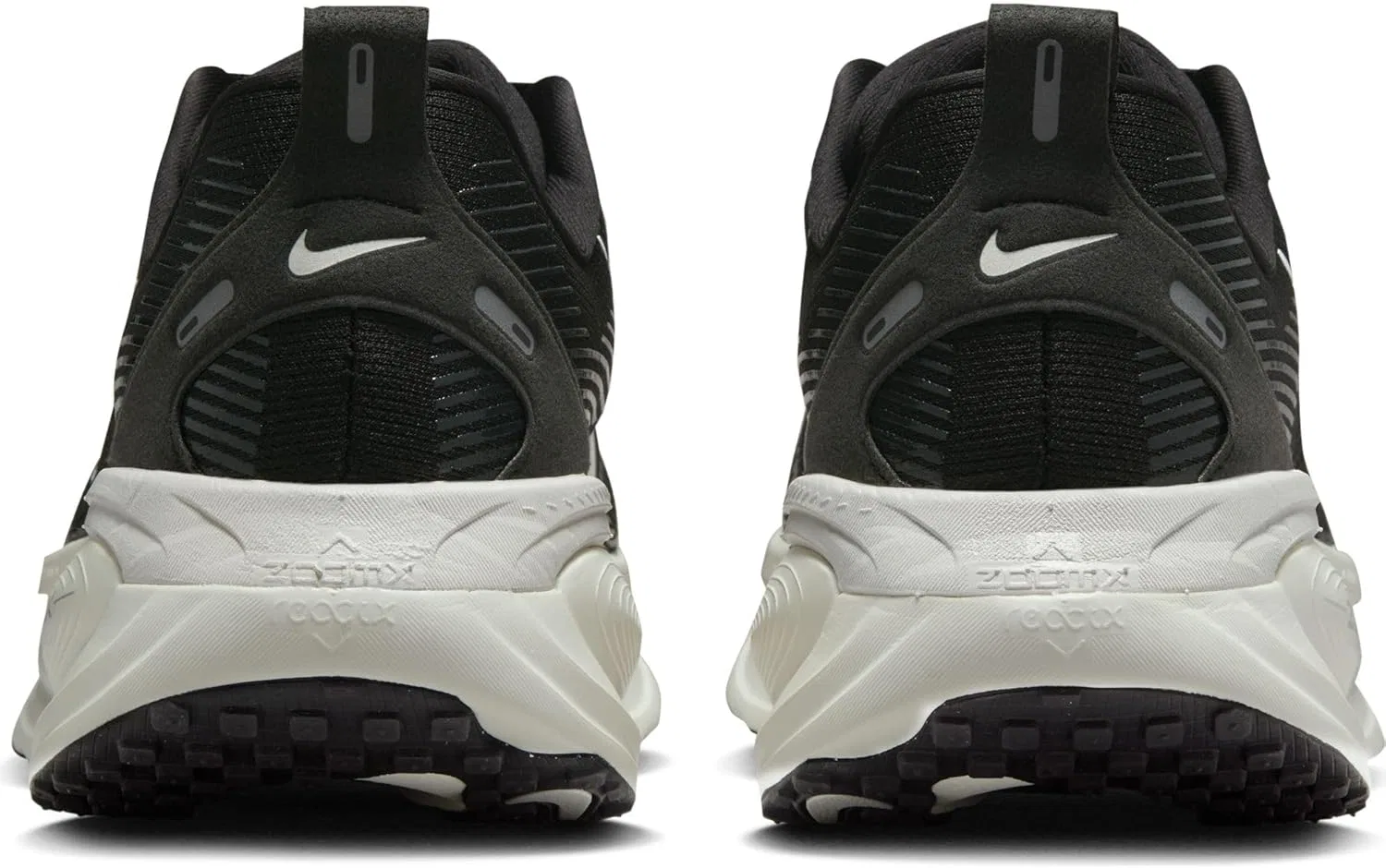 Мужские беговые кроссовки Nike Vomero HM6803, размер 18, Black Summit White Coconut Mil — фото 3