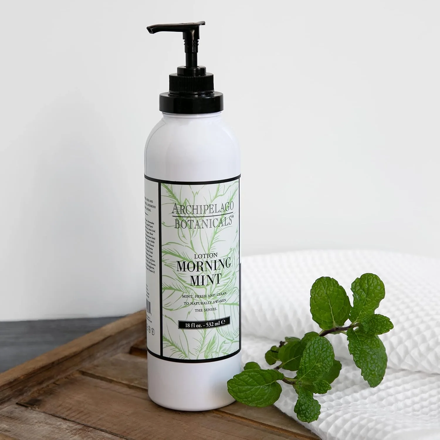 Увлажняющий лосьон для тела Archipelago Botanicals Morning Mint для чувствительной кожи, без парабенов, фталатов и ГМО, 18 унций. 510.30 г (1 шт.) — фото 3