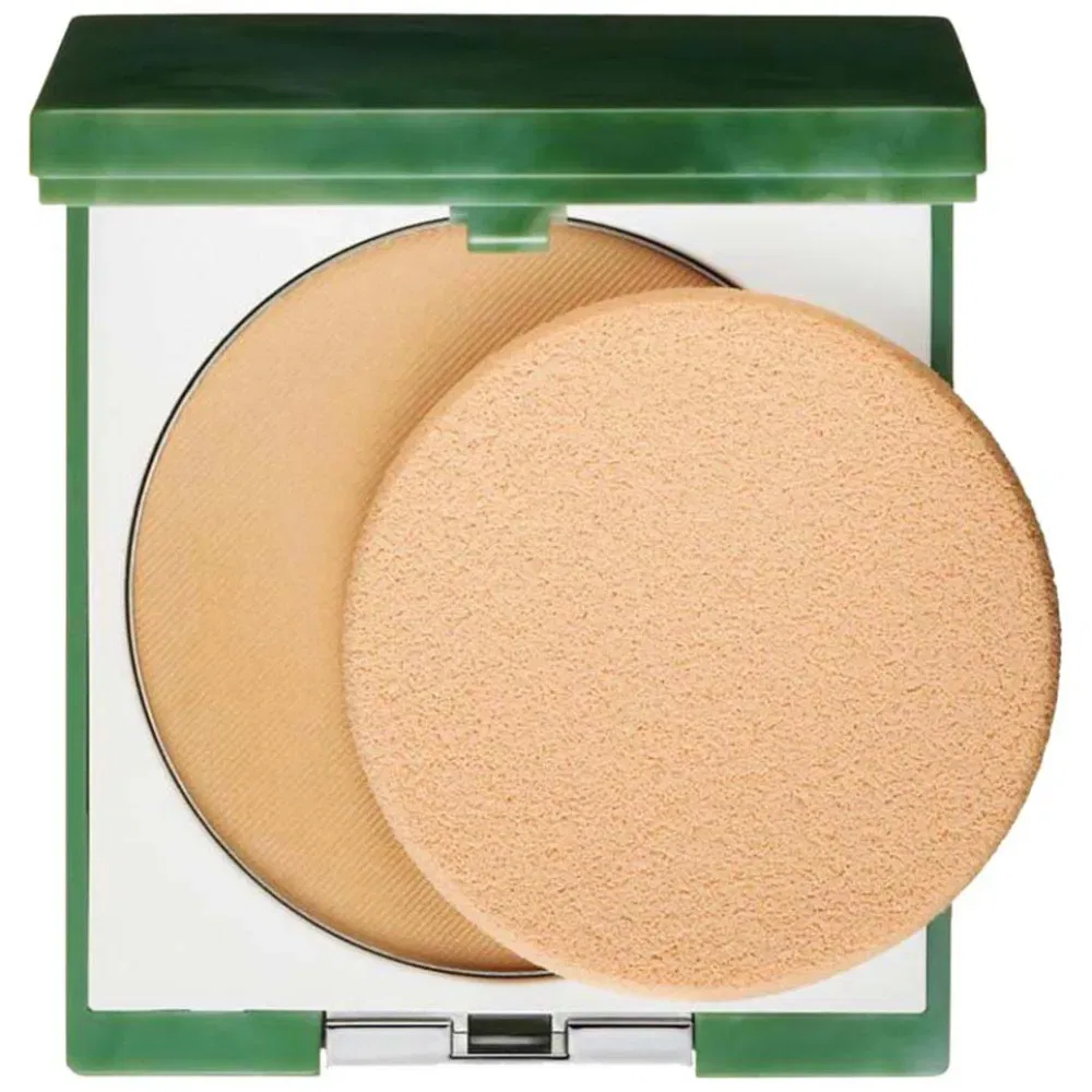 Пудра компактная Almost Powder Makeup SPF15 Clinique, бежевый