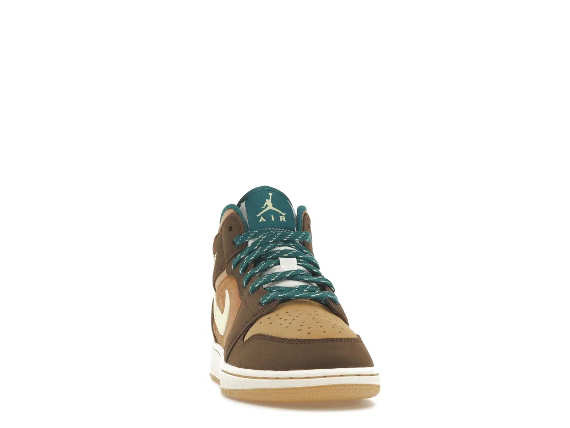 Детские кроссовки Lifestyle Jordan 1 Mid Jordan Cacao Wow / Luminous Green - Ale Brown - Twine - Sail - Geode Teal — фото 2