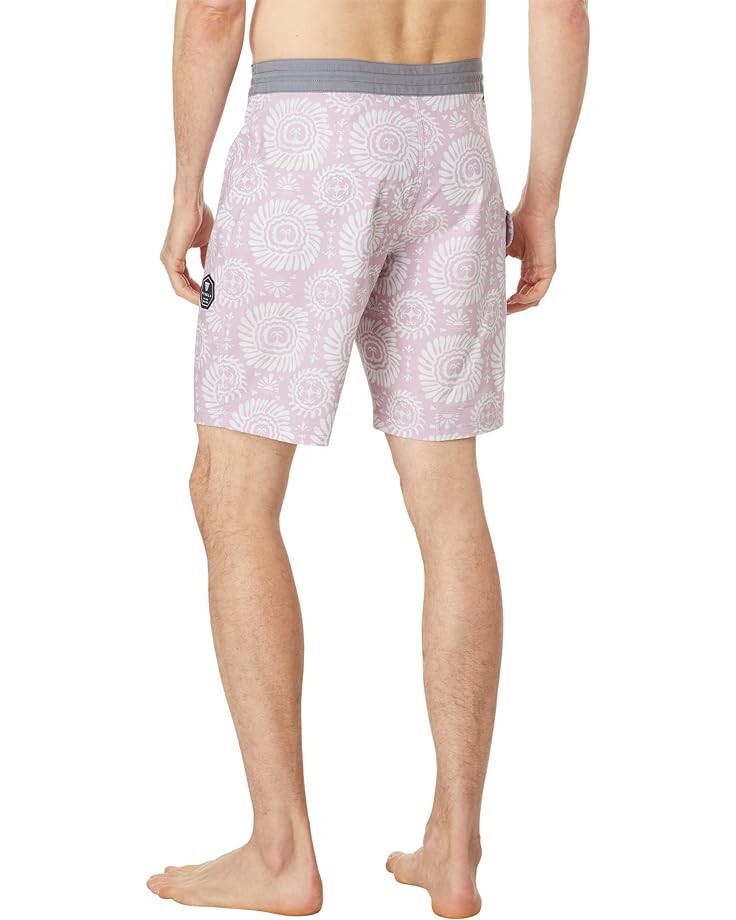 

Шорты для плавания VISSLA Islander 18.5" Boardshorts, цвет Dusty Rose