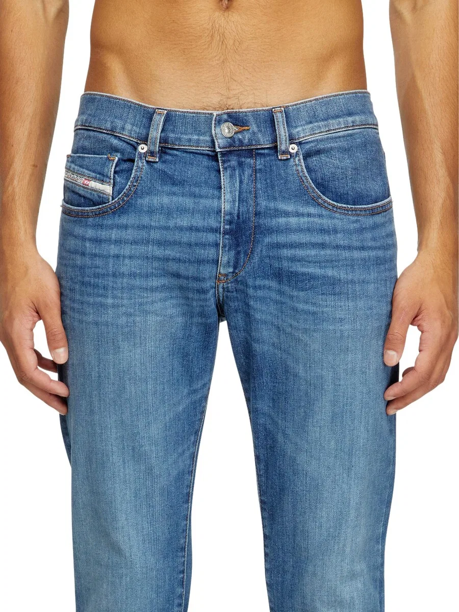 Джинсы DIESEL Slim fit '2019 D-STRUKT' светло-голубого цвета — фото 2