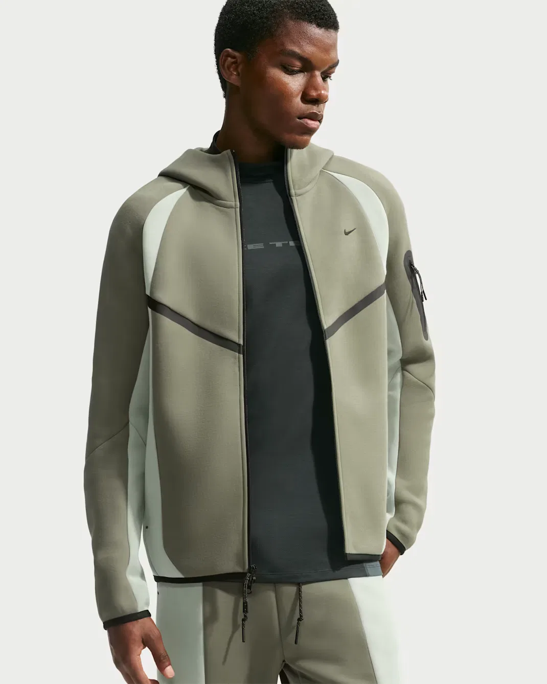 Мужская флисовая ветровка на молнии с цветовыми блоками Nike Tech, Silver Sage/Jade Horizon/Black
