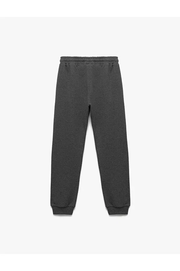 Детские спортивные штаны для мальчиков с принтом Basic jogger sweatpants with lace-up pockets at the waist Koton, Gray — фото 2