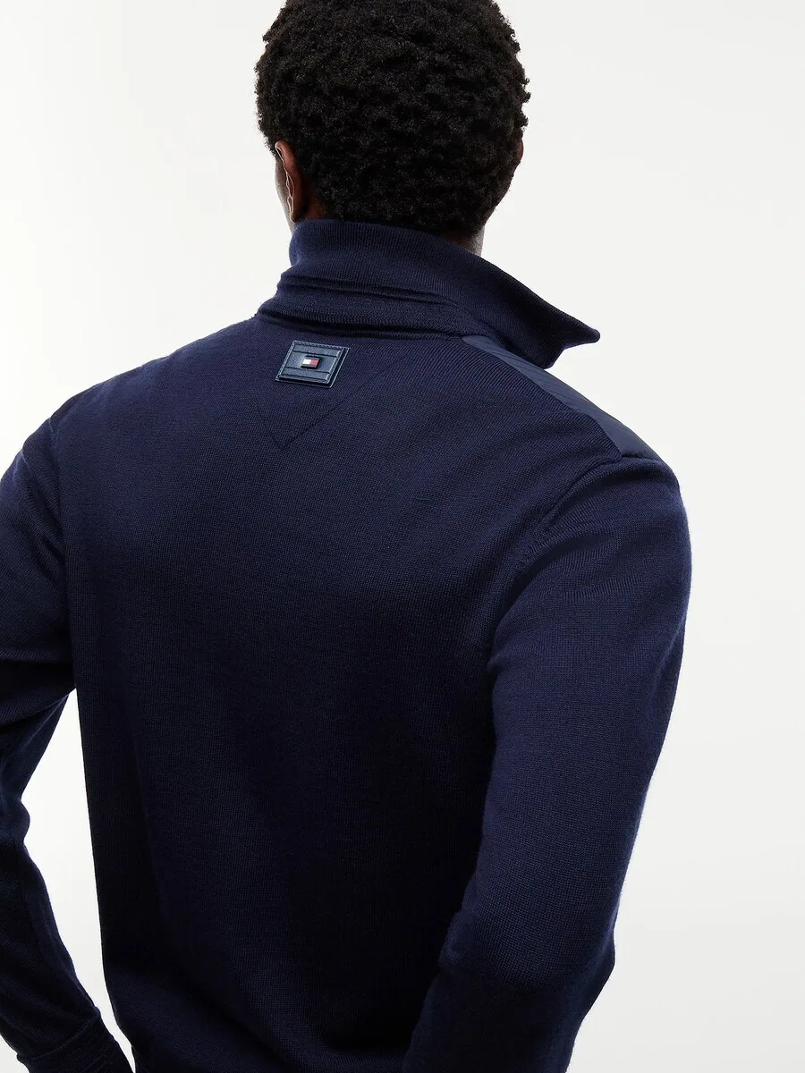 Куртка TOMMY HILFIGER Between-Season 'New York Label' темно-синего цвета — фото 3