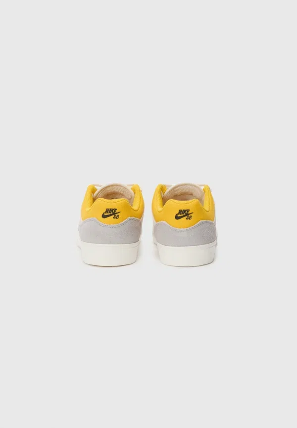 Кеды с защитой от холода Malor Nike Sb Platinum, University Gold, Wolf Grey, Summit White, белый/серый — фото 3