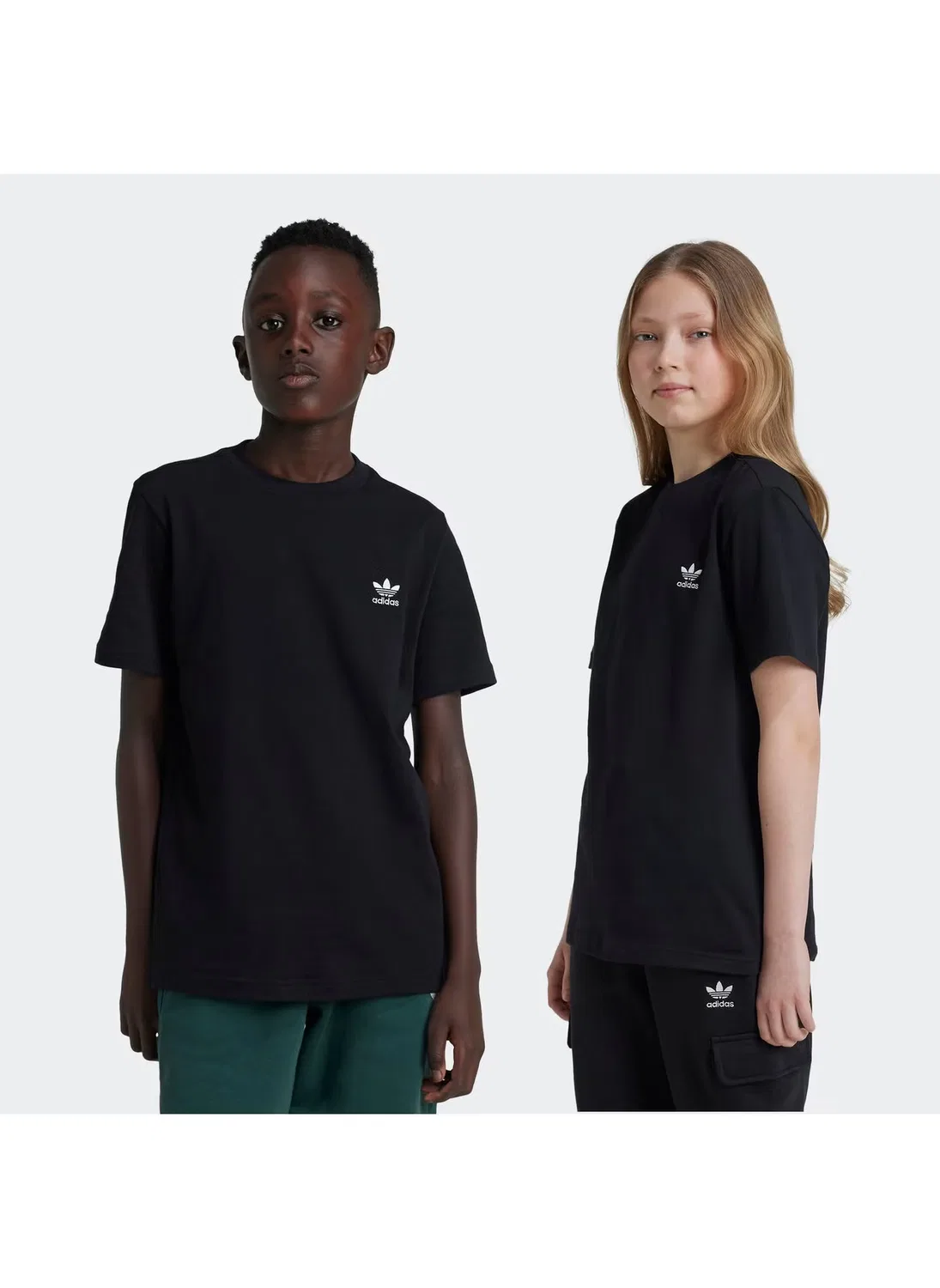 Футболка с вышитым логотипом Adidas Originals, черная