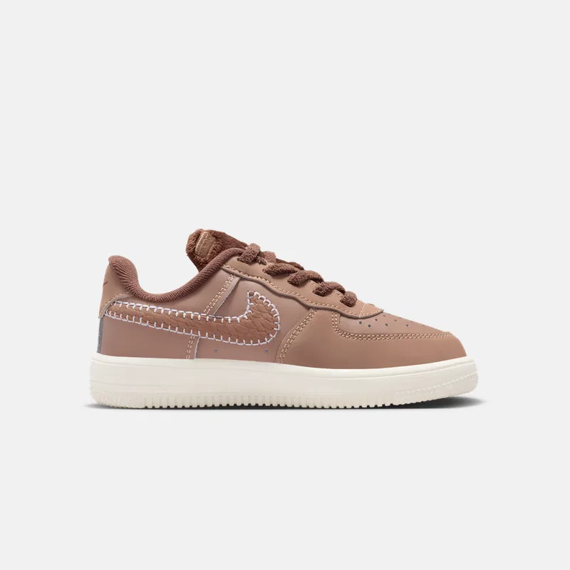 Детские кроссовки для скейтбординга Nike Force 1 Low EasyOn, Desert Yellow/Animal Group Brown/Sail White — фото 4