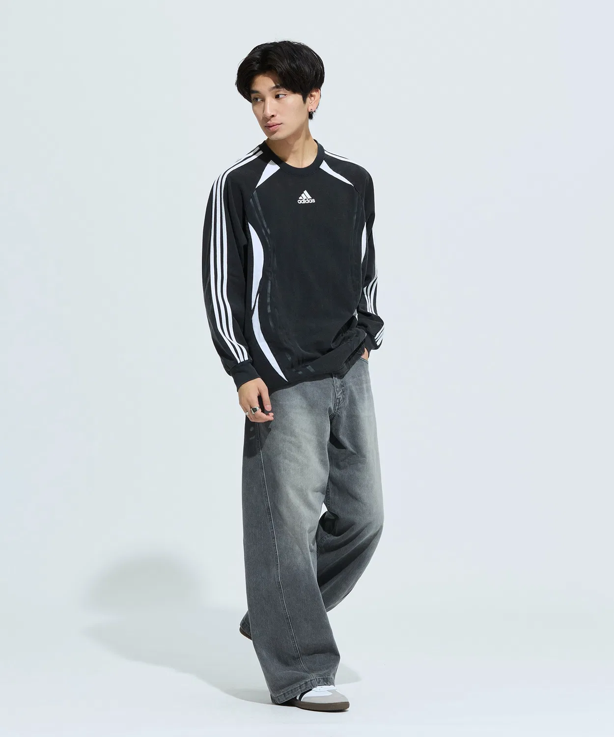 Мужская/женская футболка с длинным рукавомоверсайз Teamgeist Vintage Adidas, Black — фото 2