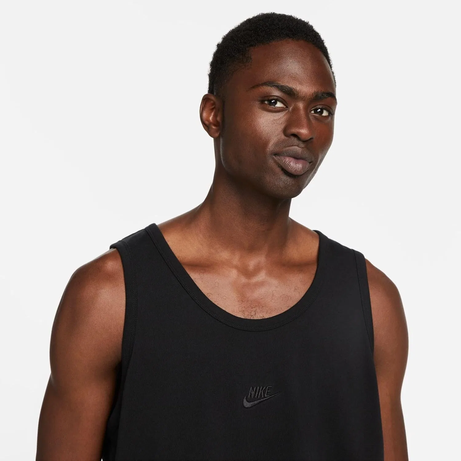 Мужская футболка Nike M NSW Tee Sl Prem Essntl — фото 4