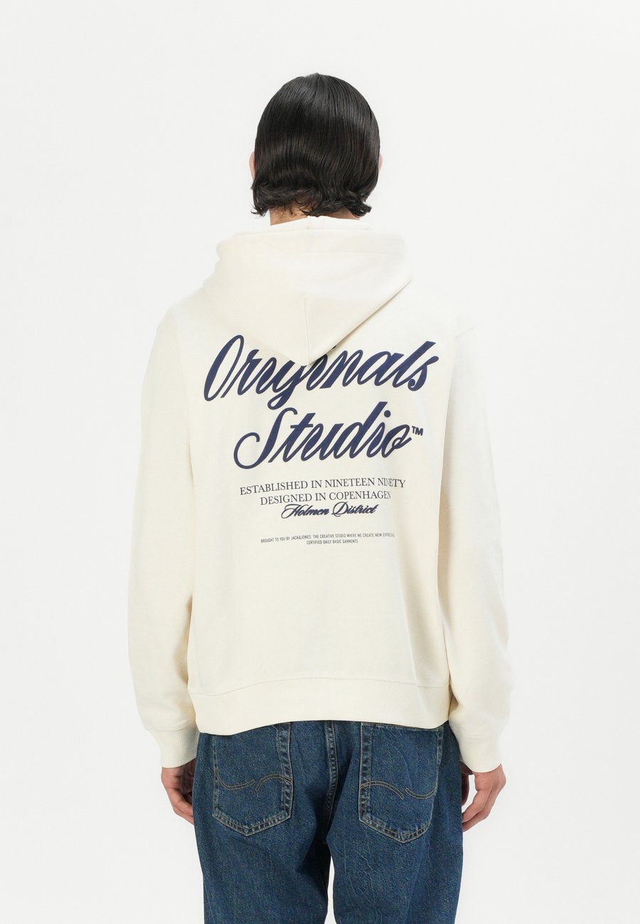 

Худи Jack & Jones JORNORREBRO TYPO BACK HOOD SN, Antique White/White