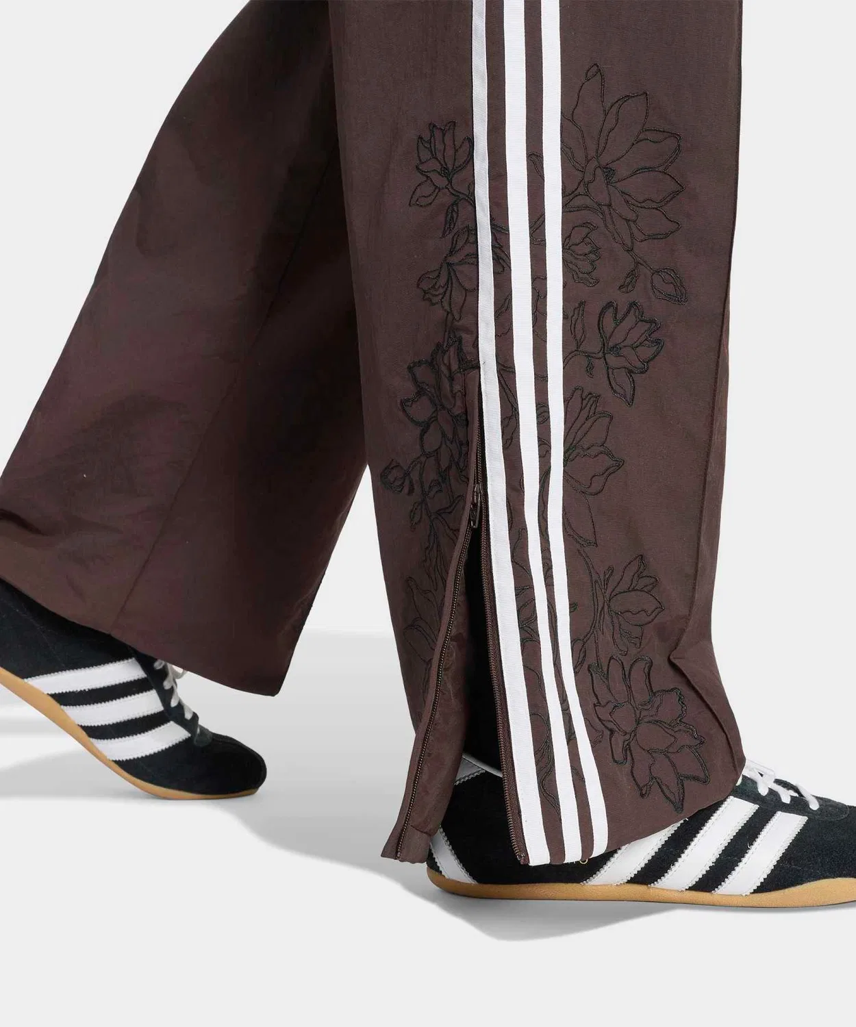 Женские свободные спортивные брюки с цветочным принтом Firebird Adidas, Коричневый — фото 4
