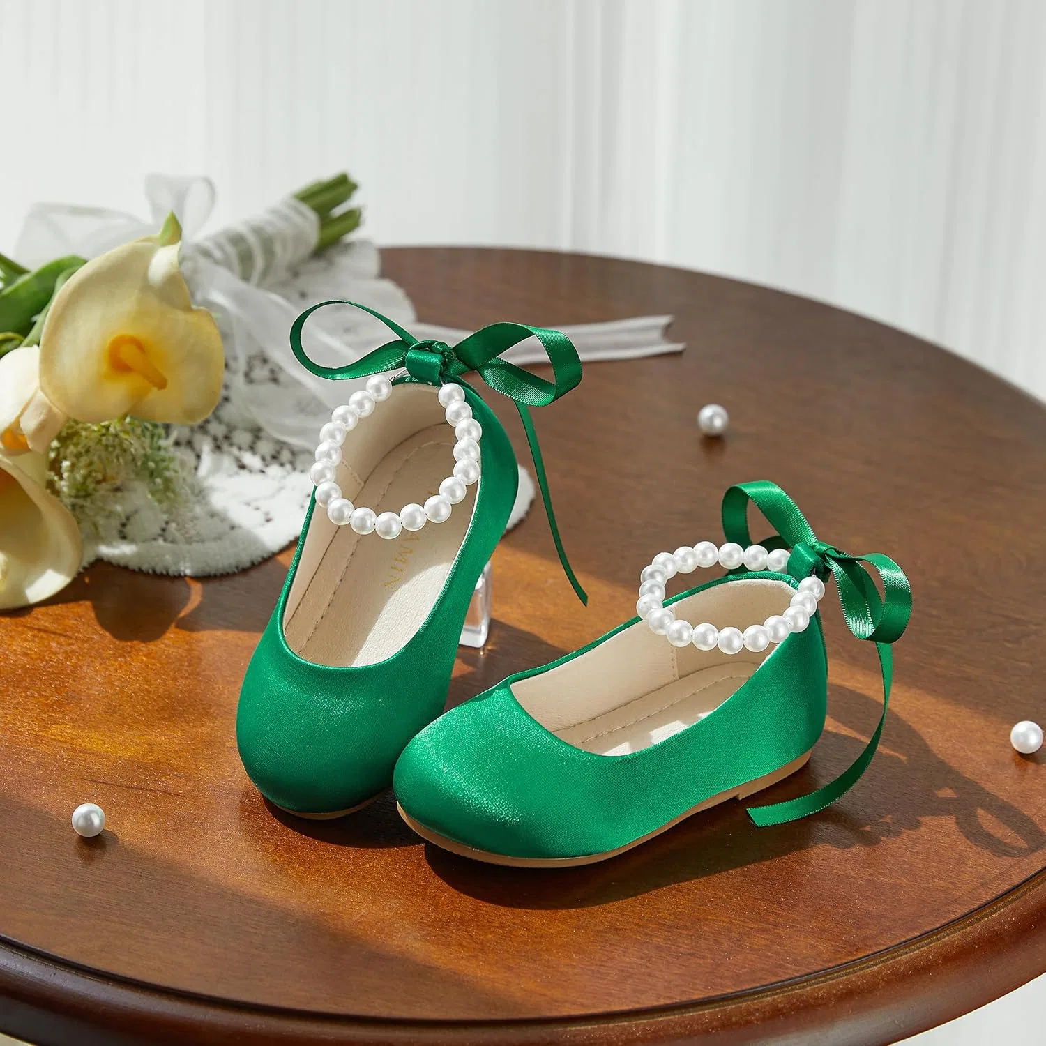 Детские туфли-балетки для девочек с жемчужным ремешком PHIRAMIN, Green Pearl Strap — фото 2