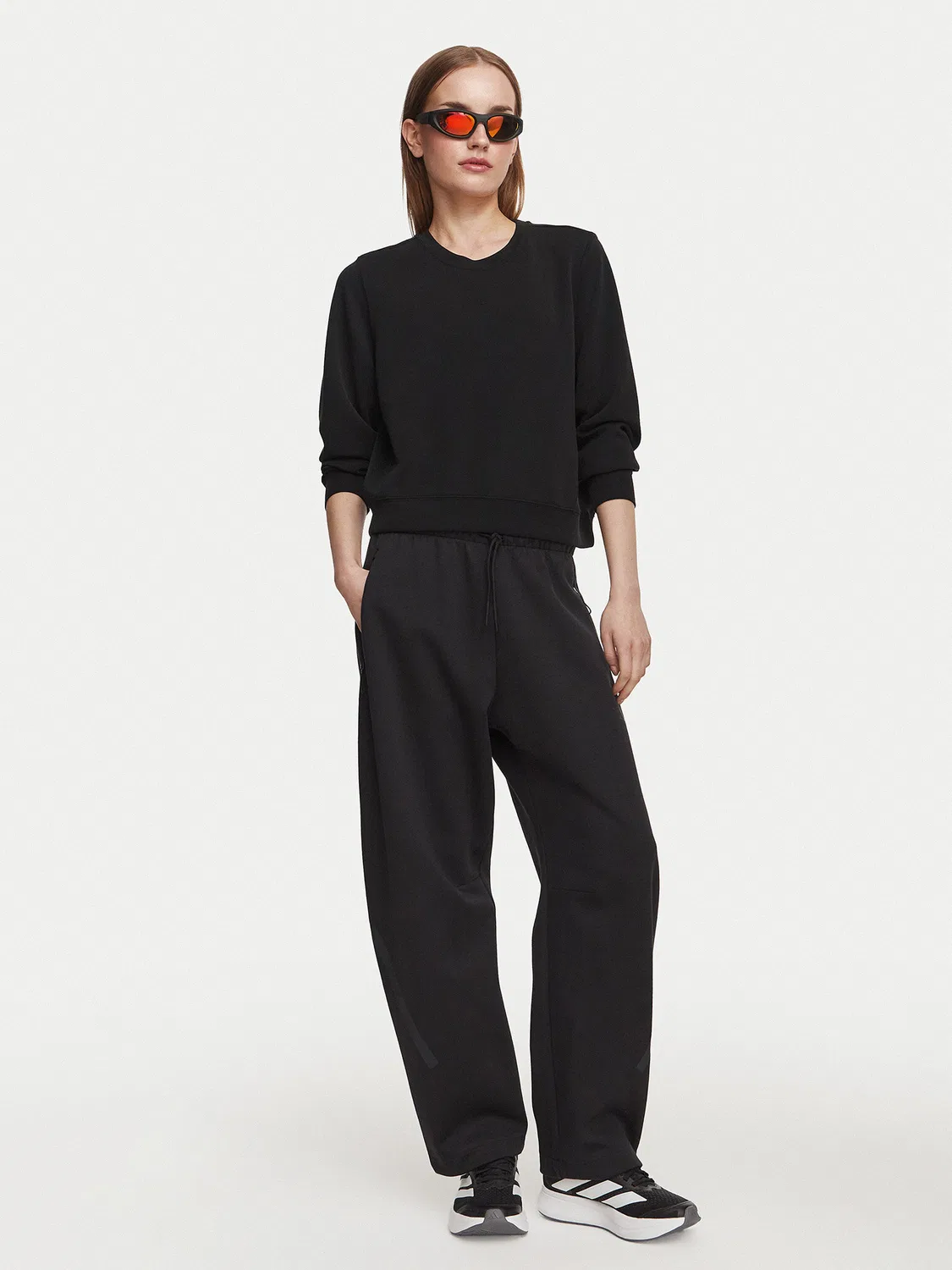Женские спортивные брюки свободного кроя Z.N.E. Open Hem Adidas, черный — фото 2