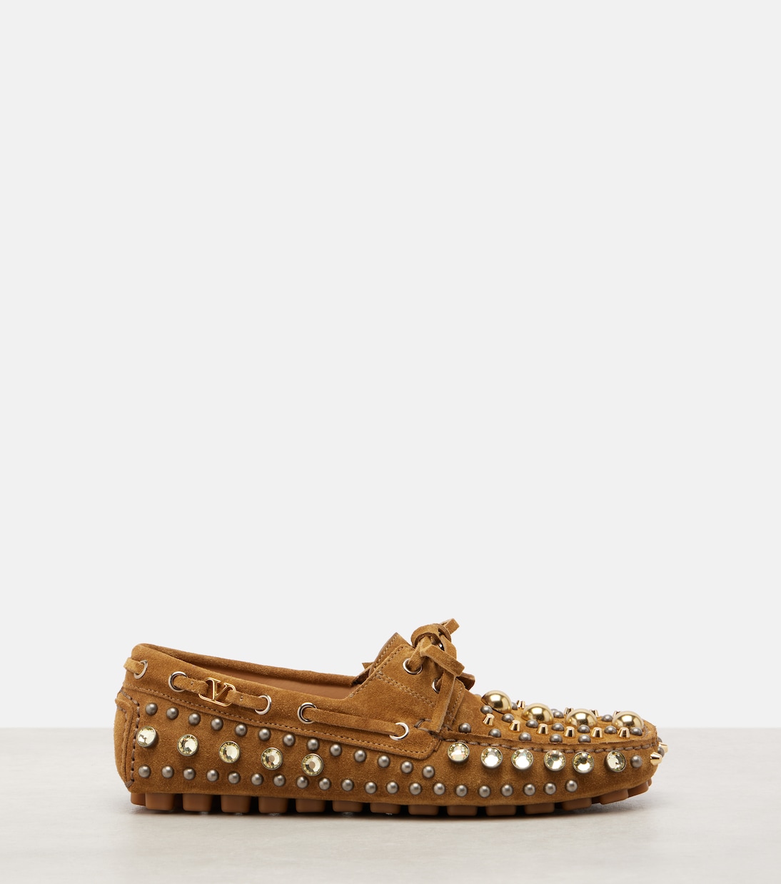Замшевые туфли для вождения Fastaway с декором Valentino Garavani, Havana Beige — фото 4