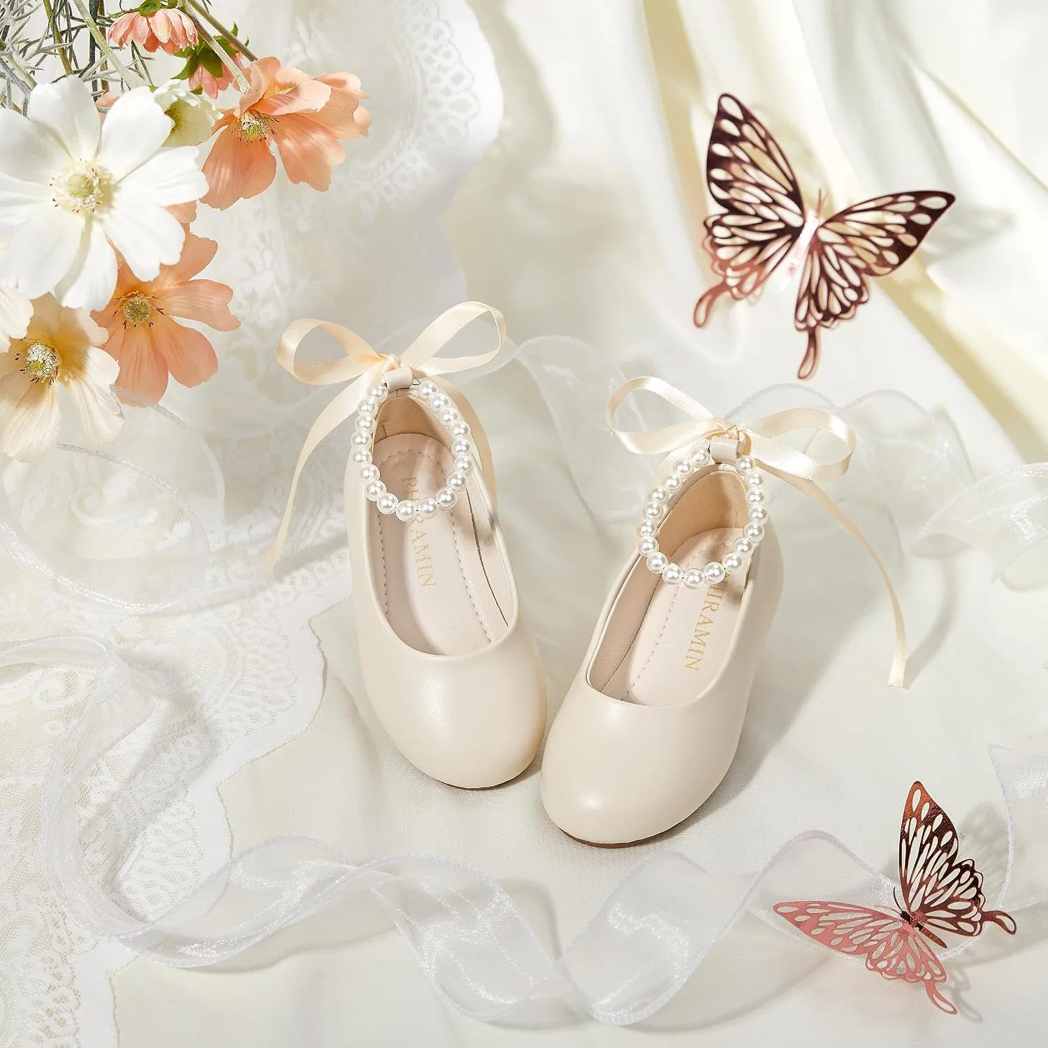 Детские туфли-балетки для девочек с жемчужным ремешком PHIRAMIN, Beige Pearl Strap — фото 2