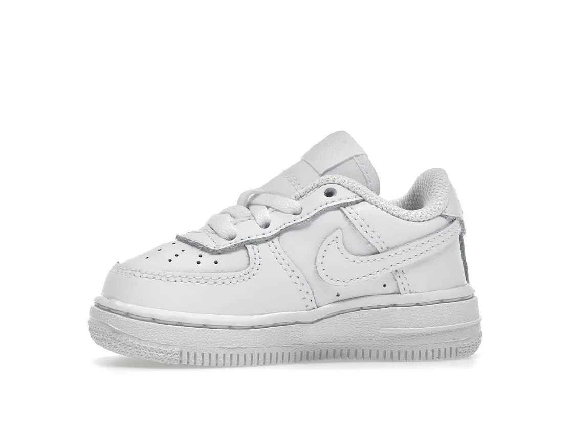 Детские кроссовки с минималистичным дизайном Nike Air Force 1 Low LE Nike, White/White — фото 3