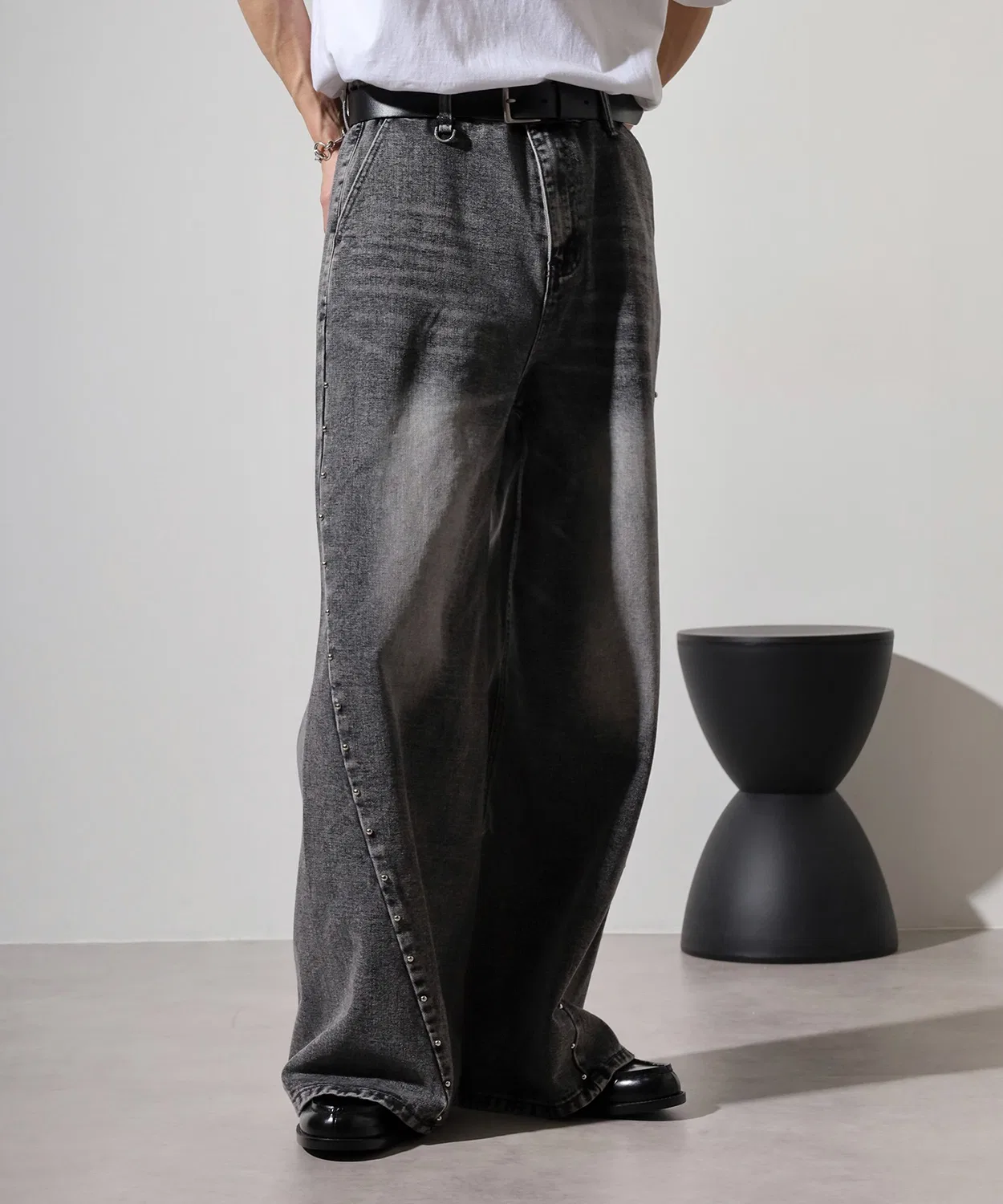 Детские джинсы-багги с широкими штанинами, со стразами, модель Studded Wide Baggy REGIEVO, Black — фото 4