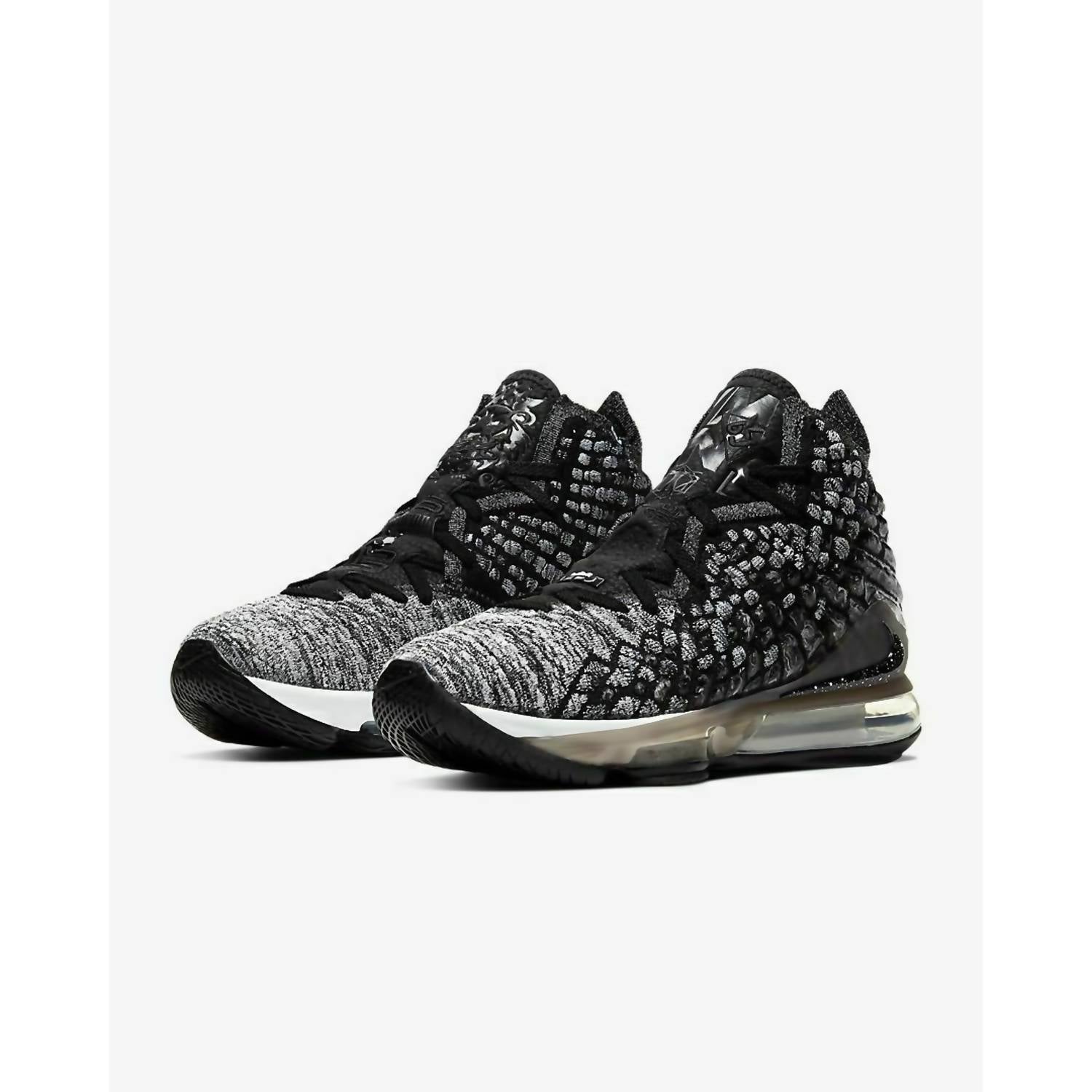 

Мужские кроссовки Lebron James 17 In The Arena разноцветные Nike, мультиколор