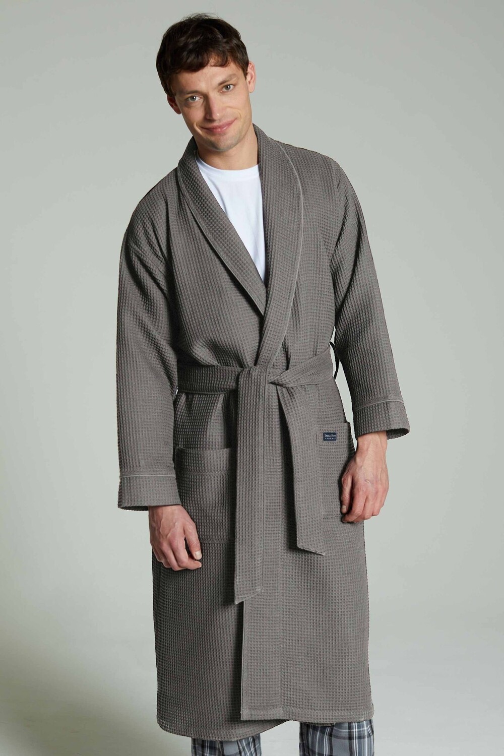 

Графитовый халат с вафельной фактурой Savile Row Company, серый