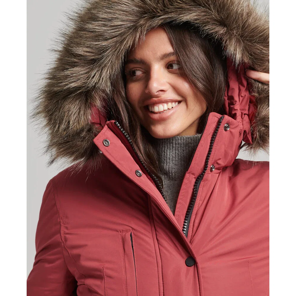 Женская парка с капюшоном Ashley Everest Superdry, Rot — фото 4