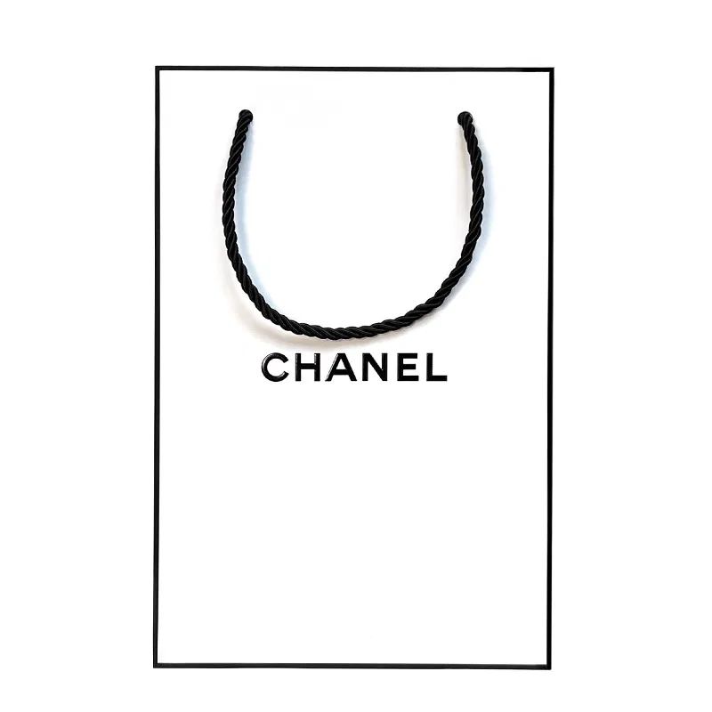 Женская тональная основа-подушечка с эффектом сияния CHANEL, #B00 — фото 2