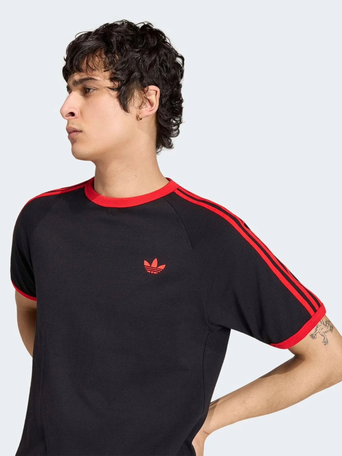 Футболка с 3 полосками adidas Originals, черный/красный — фото 4